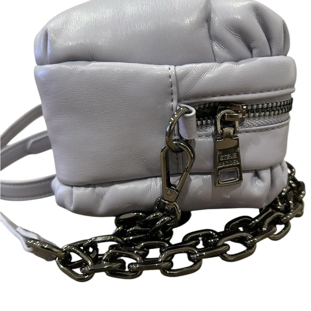 Steve Madden Puffer Logo Camera Bag in Violet/Lilac